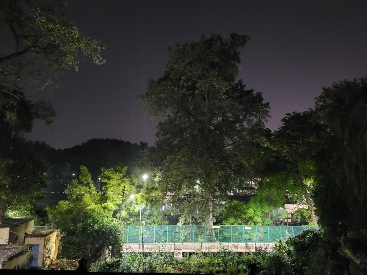 Hotel Ananda Kashi Varanasi Exteriör bild