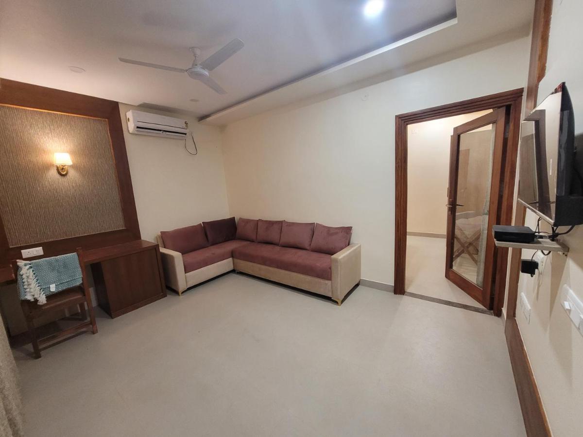 Hotel Ananda Kashi Varanasi Exteriör bild