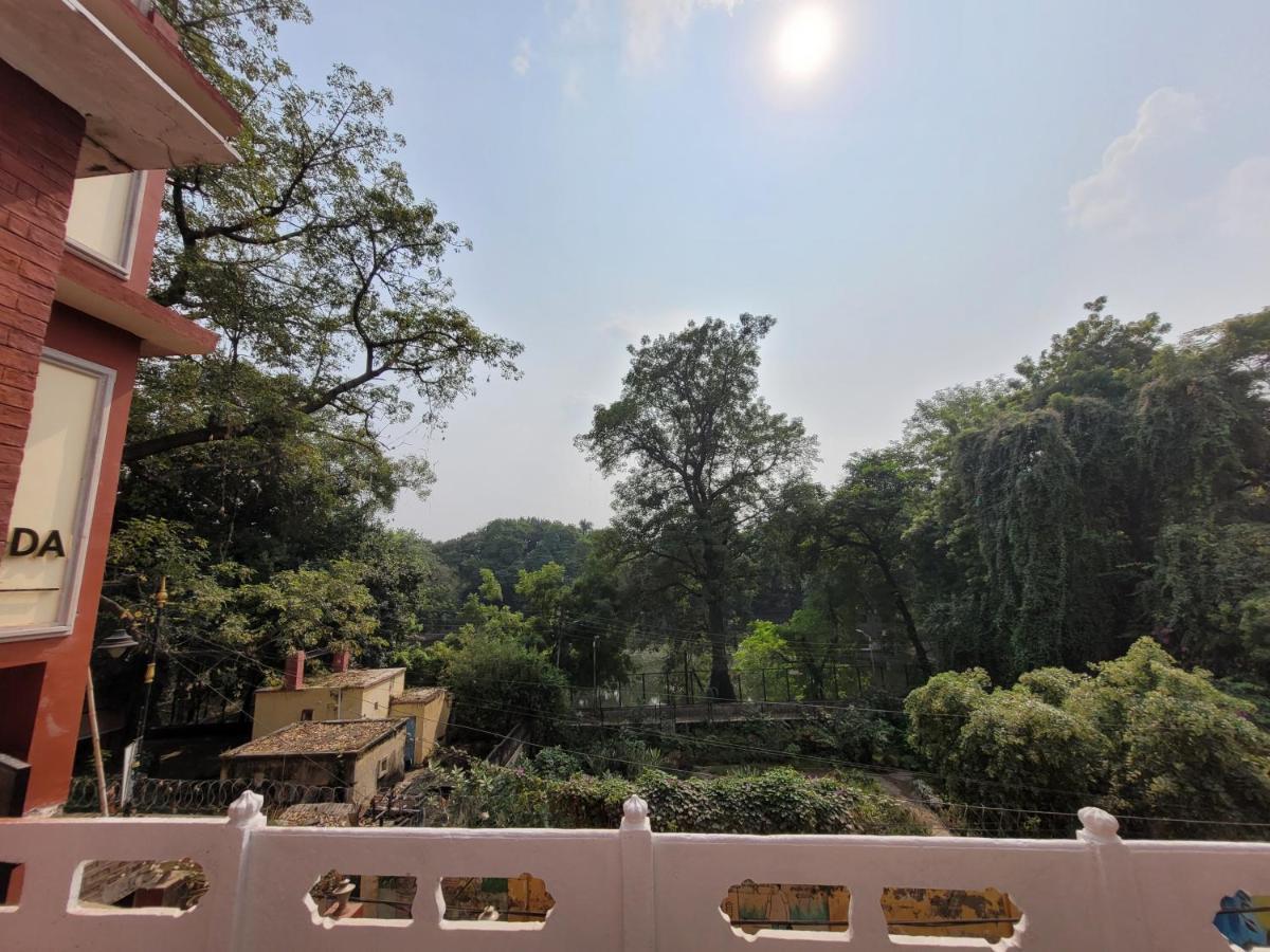 Hotel Ananda Kashi Varanasi Exteriör bild