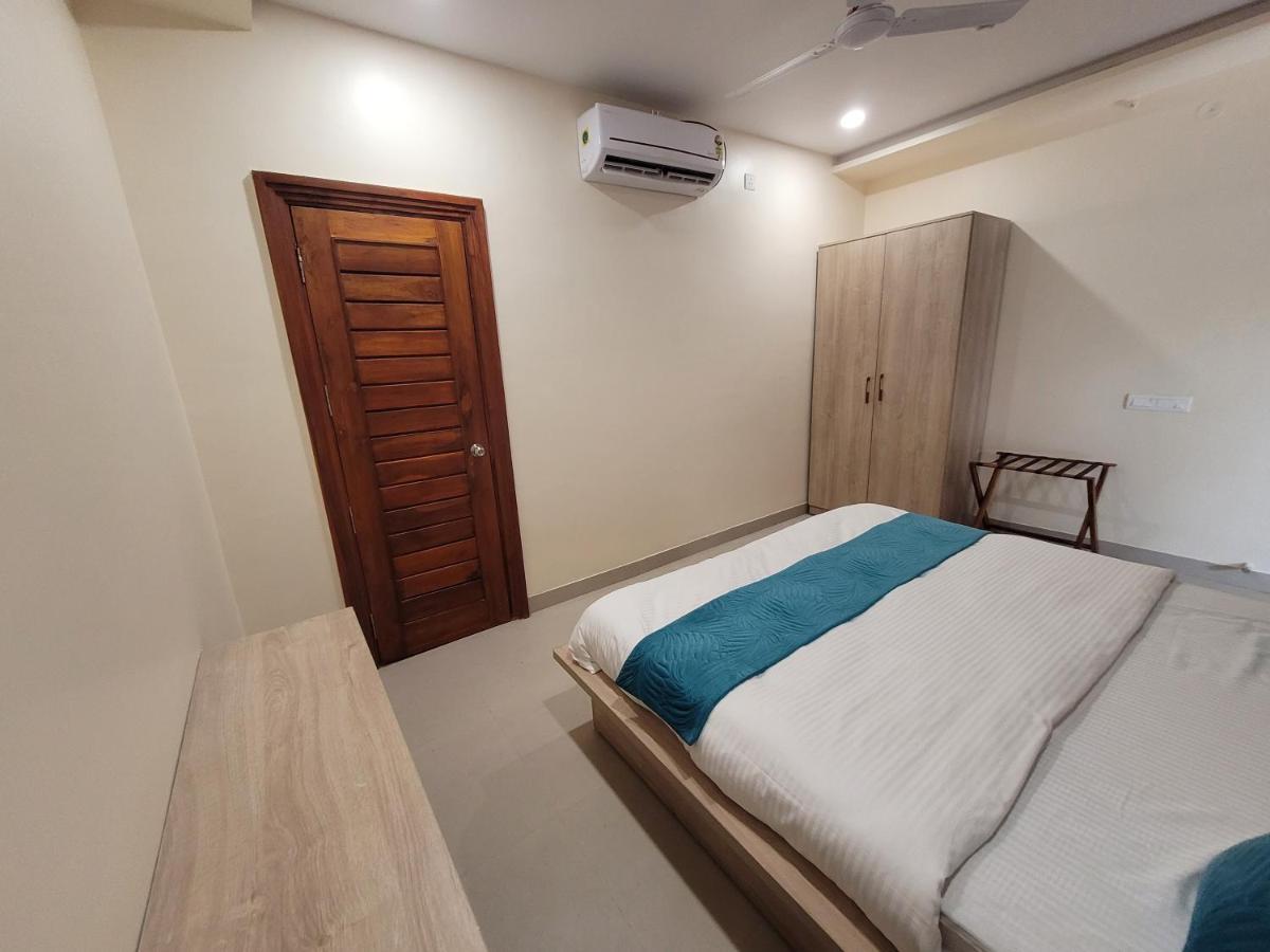 Hotel Ananda Kashi Varanasi Exteriör bild