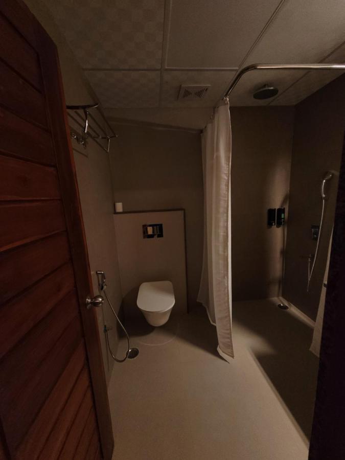 Hotel Ananda Kashi Varanasi Exteriör bild