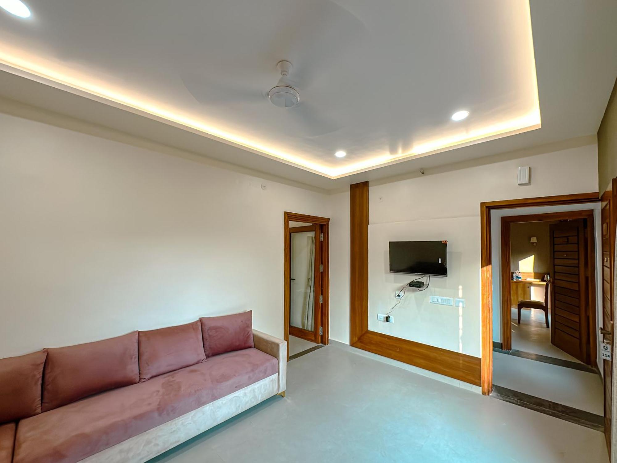 Hotel Ananda Kashi Varanasi Exteriör bild