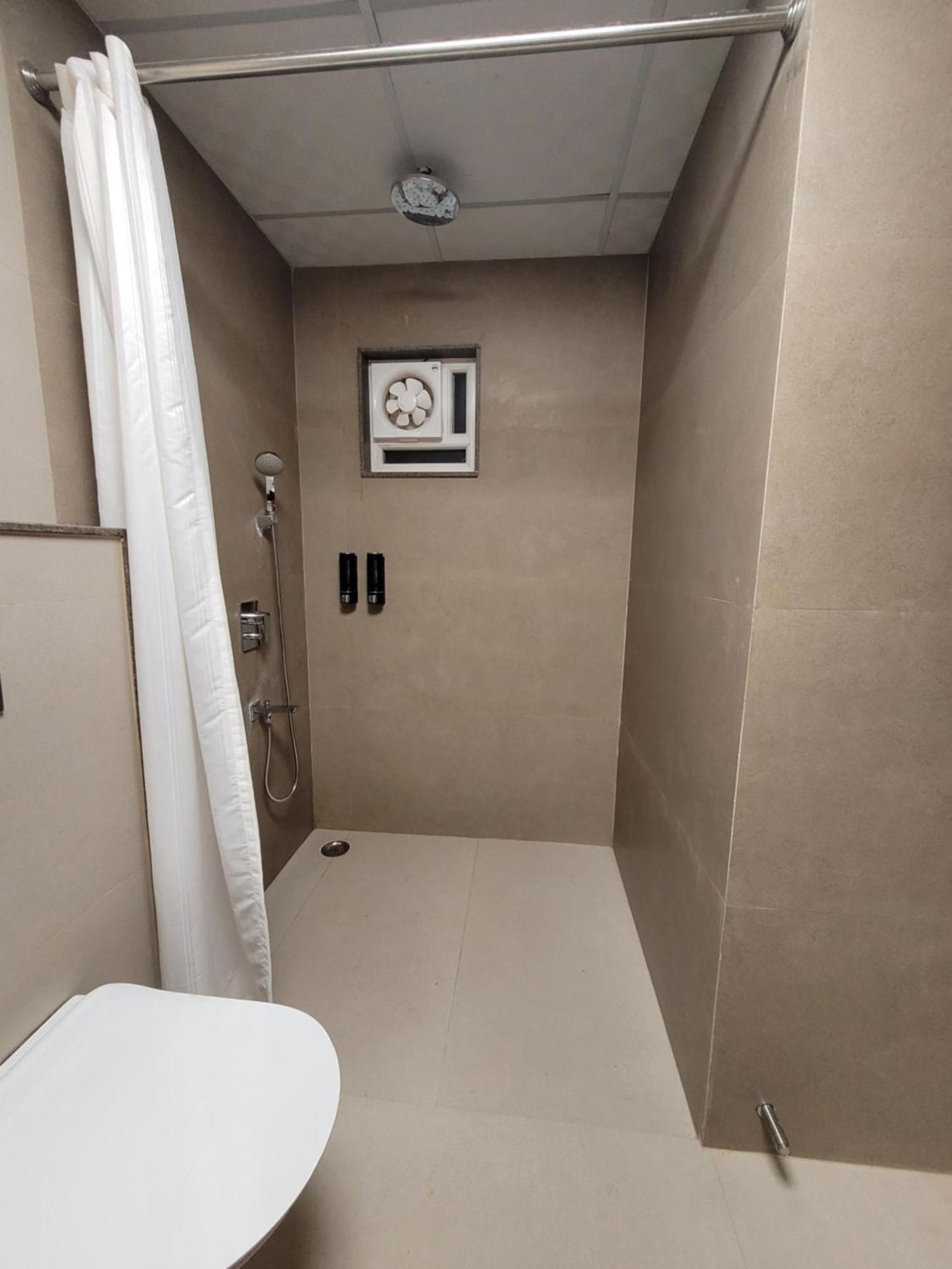 Hotel Ananda Kashi Varanasi Exteriör bild