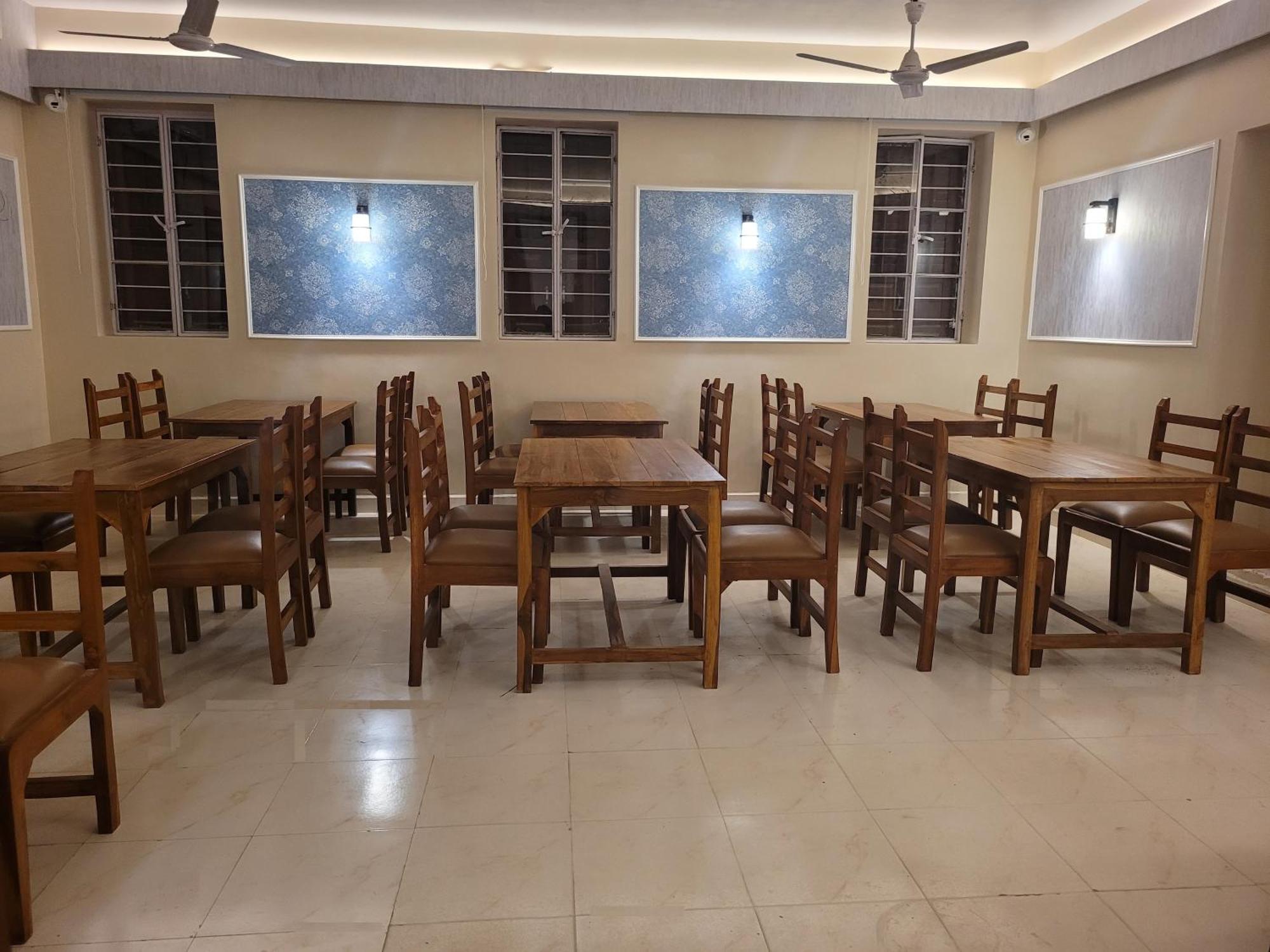 Hotel Ananda Kashi Varanasi Exteriör bild