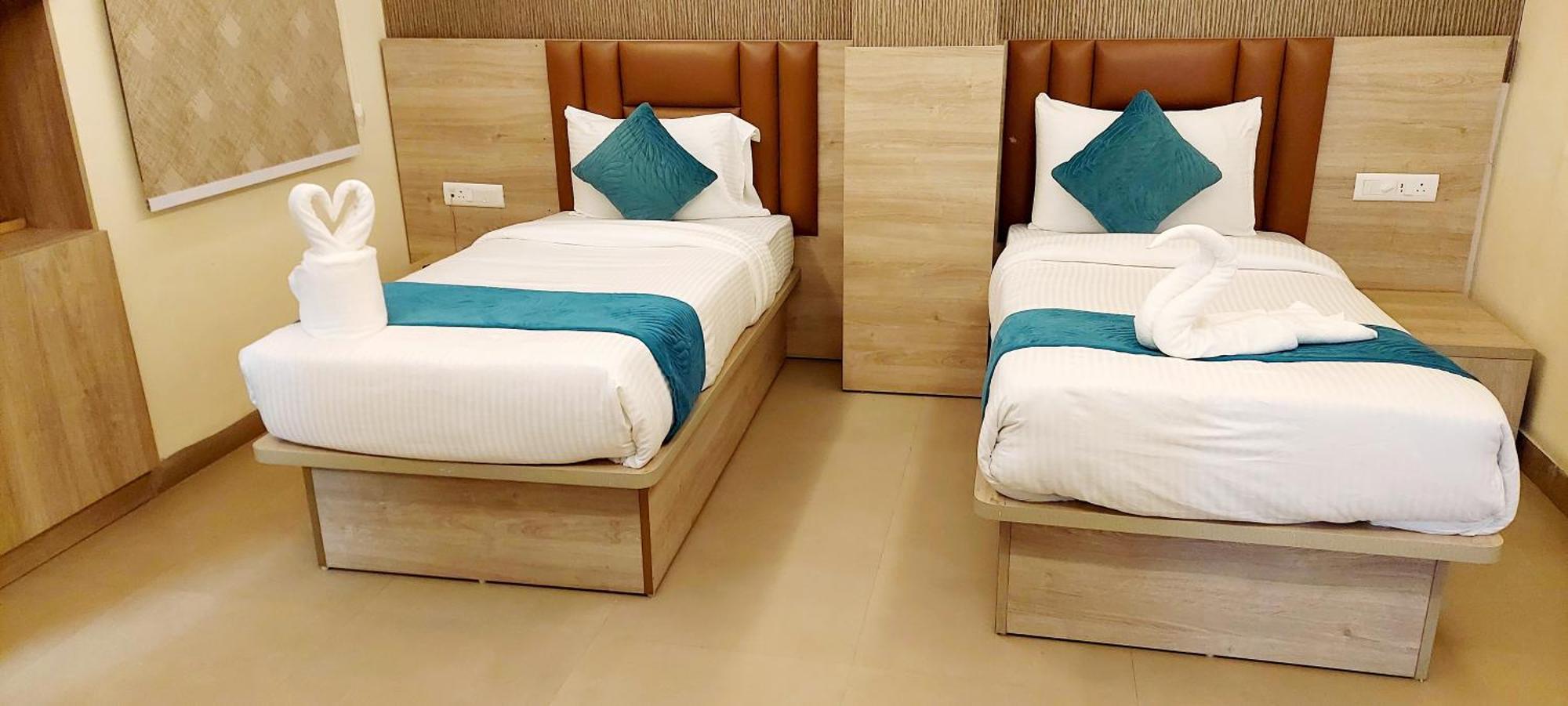 Hotel Ananda Kashi Varanasi Exteriör bild